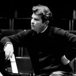 Emil Gilels - 24 Preludes & Fugues Op. 87 : No. 5 in D (Allegretto)