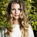 Pernilla Andersson - Easier//Alice In Wonderland